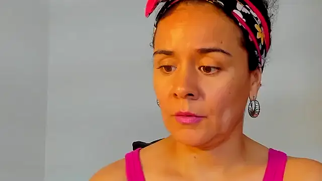 Snapshot of Sami_Hotie1 chatting on 09-17-25, 09:05 Sami Hotie1 online show from 09-17-25, 09:05