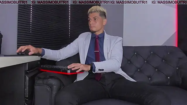 Snapshot of massimo_g chatting on 01-13-26, 01:16 massimo g online show from 01-13-26, 01:16