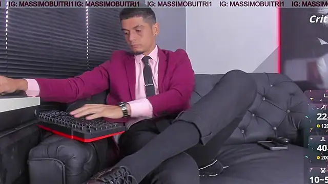 Snapshot of massimo_g chatting on 02-16-26, 01:18 massimo g online show from 02-16-26, 01:18