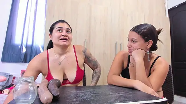 Snapshot of andreita_trujillos chatting on 09-15-25, 07:47 andreita trujillos online show from 09-15-25, 07:47