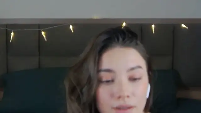 Snapshot of sinthiaroze chatting on 02-28-25, 07:35 sinthiaroze online show from 02-28-25, 07:35