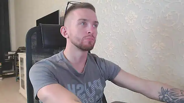 Marselle Laker online show from 12-24-24, 10:22