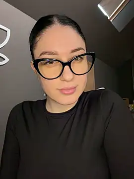 moniqque online show from 11-12-25, 06:58