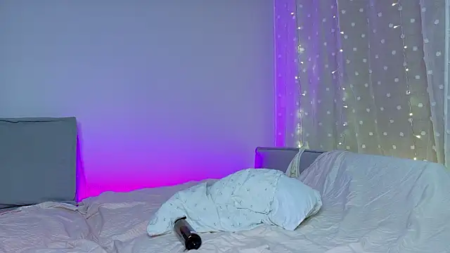 lina stones online show from 02-12-26, 03:40