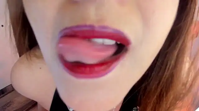 Ivette Shaira online show from 12-15-25, 11:36