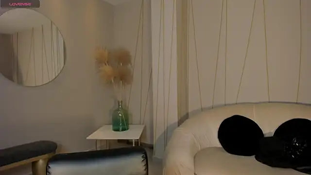 DannaCruz online show from 02-14-25, 06:51