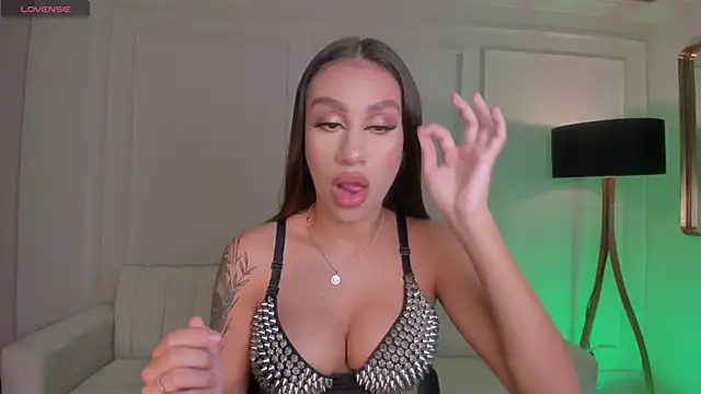 DannaCruz online show from 03-03-25, 06:44