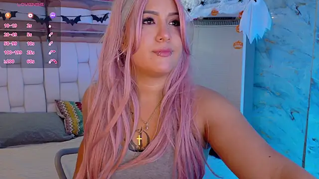 Snapshot of valkiria_moore chatting on 10-07-25, 08:06 valkiria moore online show from 10-07-25, 08:06