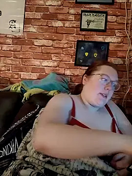 Sexycurvyemilyy online show from 12-21-24, 10:40