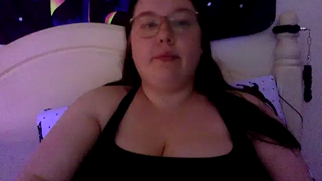 Sexycurvyemilyy online show from 09-11-25, 10:21