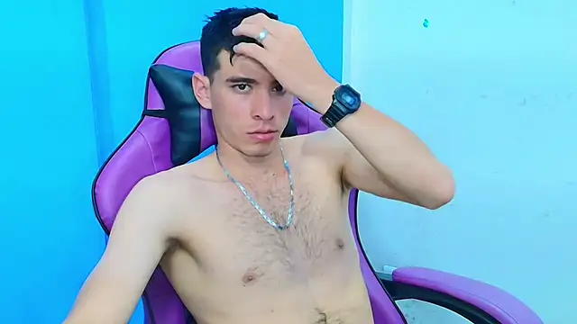 Snapshot of DEIBY_BABY chatting on 02-20-25, 01:57 DEIBY BABY online show from 02-20-25, 01:57