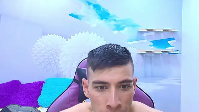 Snapshot of DEIBY_BABY chatting on 10-01-25, 06:25 DEIBY BABY online show from 10-01-25, 06:25