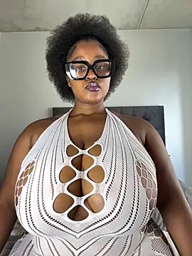 KnockoutBestie online show from 03-04-25, 07:19