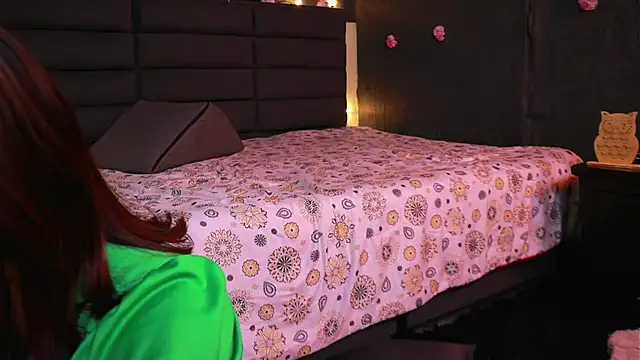 kathieandpovcock1 online show from 10-12-25, 01:32