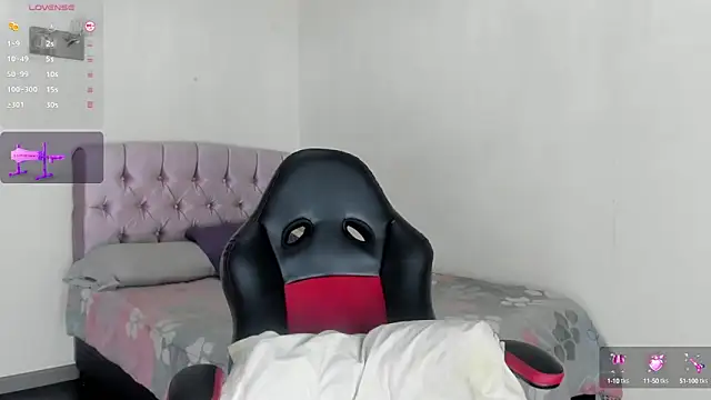 Snapshot of browch chatting on 01-30-25, 04:37 browch online show from 01-30-25, 04:37