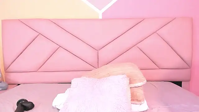 Snapshot of samantha_stan chatting on 01-18-25, 11:33 samantha stan online show from 01-18-25, 11:33