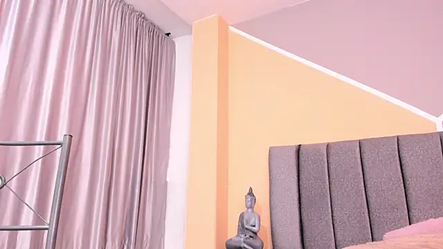 Snapshot of samantha_stan chatting on 10-15-25, 01:44 samantha stan online show from 10-15-25, 01:44