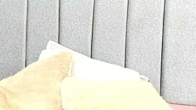 Snapshot of samantha_stan chatting on 11-19-25, 01:11 samantha stan online show from 11-19-25, 01:11