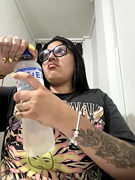 croftsmila online show from 10-19-25, 03:07