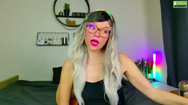 Kittychatte online show from 12-07-24, 07:38