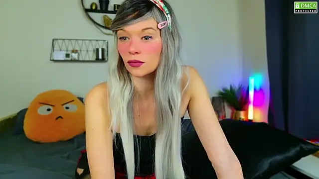 Kittychatte online show from 12-15-24, 08:36