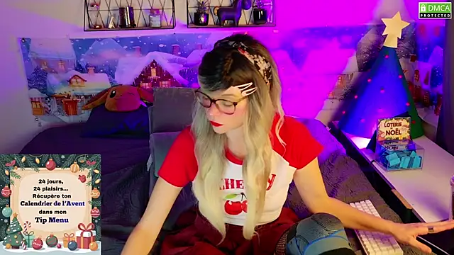 Kittychatte online show from 12-18-25, 09:10