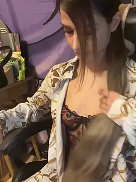 Snapshot of LaPetitechienne1 chatting on 12-21-24, 09:47 LaPetitechienne1 online show from 12-21-24, 09:47