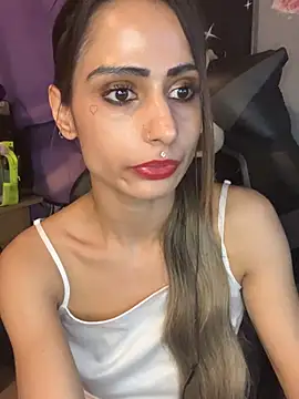 Snapshot of LaPetitechienne1 chatting on 12-23-24, 02:35 LaPetitechienne1 online show from 12-23-24, 02:35