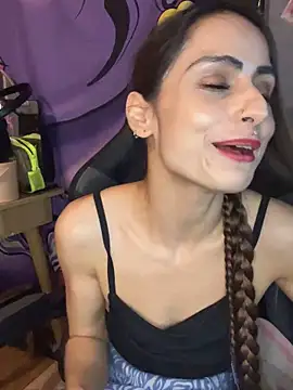 Snapshot of LaPetitechienne1 chatting on 12-30-24, 12:00 LaPetitechienne1 online show from 12-30-24, 12:00