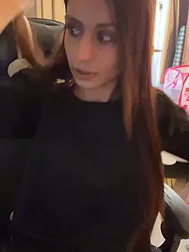 Snapshot of LaPetitechienne1 chatting on 01-19-25, 01:44 LaPetitechienne1 online show from 01-19-25, 01:44