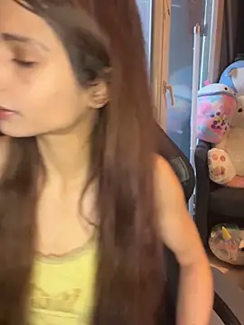 Snapshot of LaPetitechienne1 chatting on 01-31-25, 08:11 LaPetitechienne1 online show from 01-31-25, 08:11