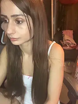 Snapshot of LaPetitechienne1 chatting on 02-08-25, 04:14 LaPetitechienne1 online show from 02-08-25, 04:14