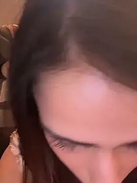 Snapshot of LaPetitechienne1 chatting on 02-14-25, 04:20 LaPetitechienne1 online show from 02-14-25, 04:20