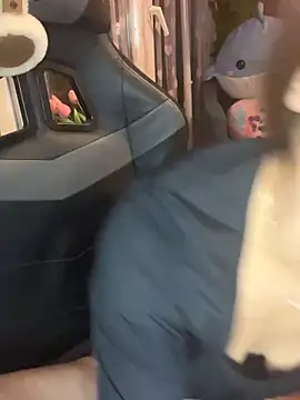 Snapshot of LaPetitechienne1 chatting on 02-20-25, 09:42 LaPetitechienne1 online show from 02-20-25, 09:42