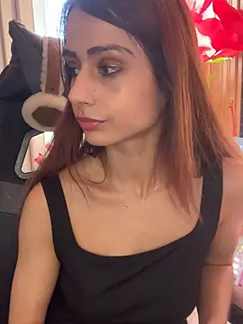 Snapshot of LaPetitechienne1 chatting on 02-27-25, 04:10 LaPetitechienne1 online show from 02-27-25, 04:10