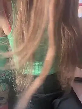 Snapshot of LaPetitechienne1 chatting on 03-14-25, 03:26 LaPetitechienne1 online show from 03-14-25, 03:26