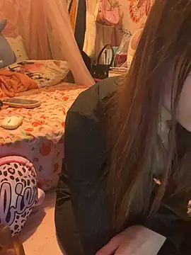 Snapshot of LaPetitechienne1 chatting on 03-15-25, 05:30 LaPetitechienne1 online show from 03-15-25, 05:30