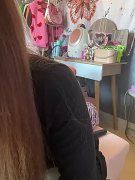 Snapshot of LaPetitechienne1 chatting on 03-20-25, 12:11 LaPetitechienne1 online show from 03-20-25, 12:11