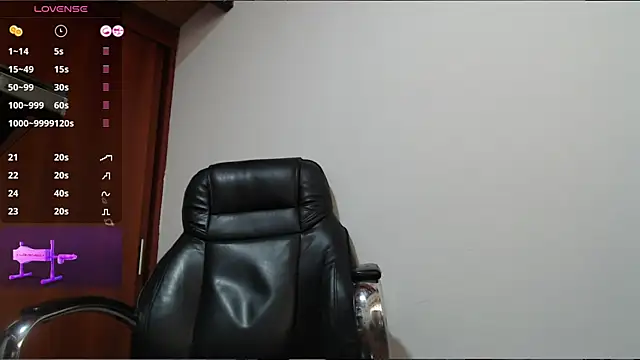 Snapshot of abby_taylor chatting on 11-10-25, 11:31 abby taylor online show from 11-10-25, 11:31