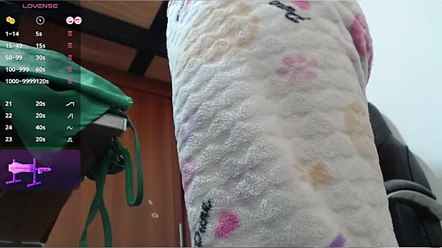 Snapshot of abby_taylor chatting on 11-24-25, 01:00 abby taylor online show from 11-24-25, 01:00