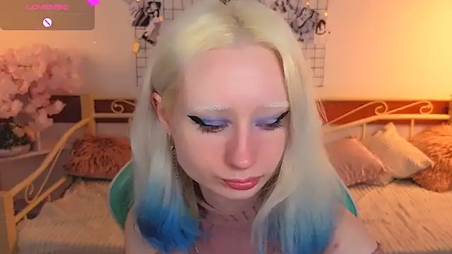 Katia Kim online show from 02-22-26, 06:24