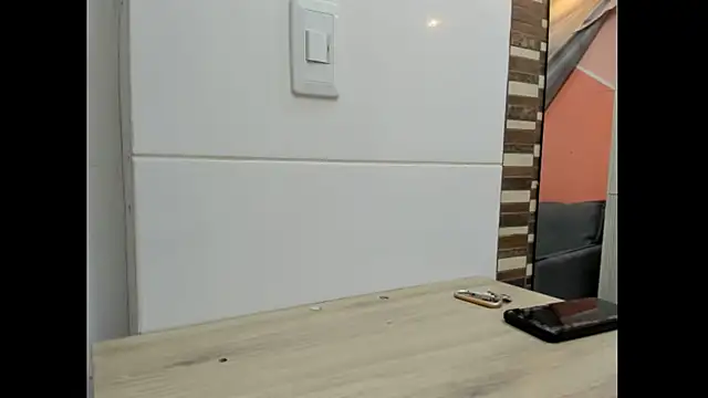 Mhelanny2 online show from 10-30-25, 05:57