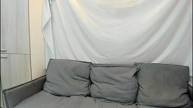 Mhelanny2 online show from 01-17-26, 02:55