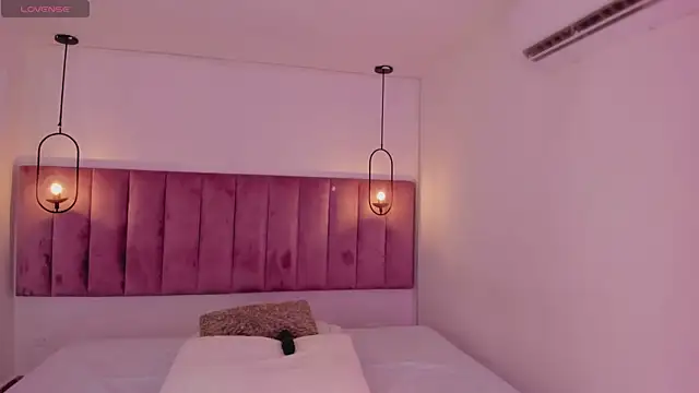 luisah  online show from 02-17-25, 07:53