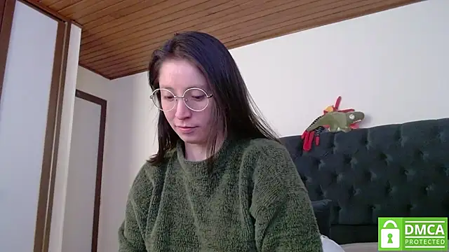 Snapshot of Sophi_Cute chatting on 12-11-24, 09:55 Sophi Cute online show from 12-11-24, 09:55