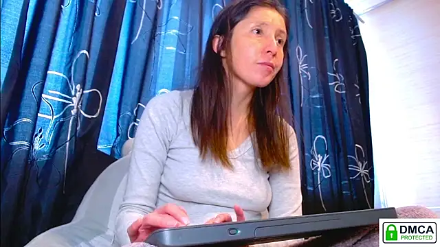 Sophi Cute online show from 02-19-26, 02:02