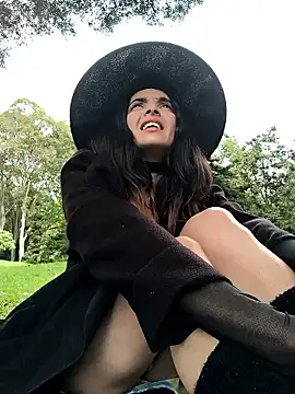 Sam Sara online show from 10-31-25, 07:59