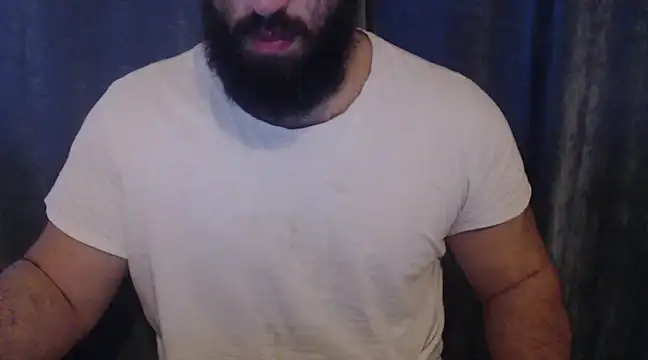 Snapshot of hugemachohandsome chatting on 01-16-25, 11:04 hugemachohandsome online show from 01-16-25, 11:04