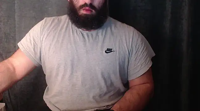 Snapshot of hugemachohandsome chatting on 01-17-25, 11:51 hugemachohandsome online show from 01-17-25, 11:51