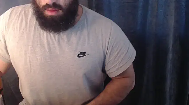 Snapshot of hugemachohandsome chatting on 01-18-25, 10:06 hugemachohandsome online show from 01-18-25, 10:06